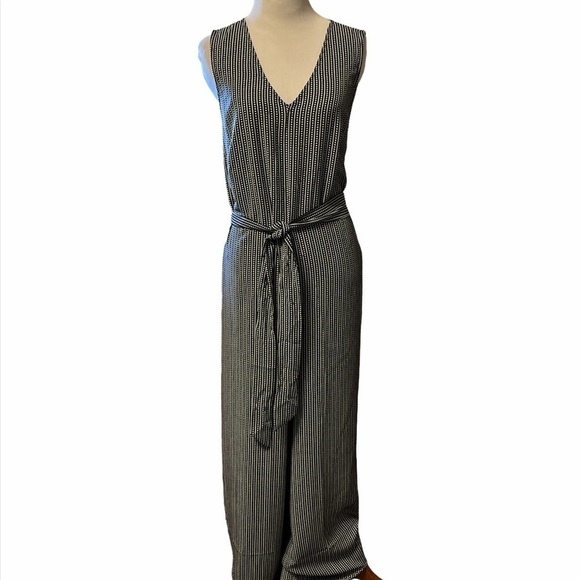 Sleeveless jumpsuit by Max Studio, black and white with pockets, large, new - Picture 1 of 14